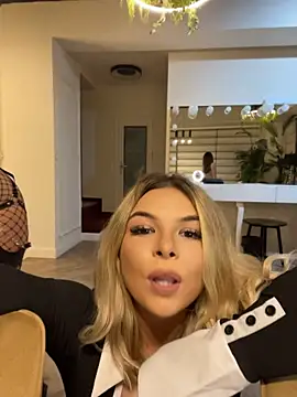 KimmBliss' Live XXX Chat