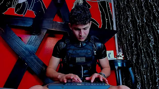 Chat +18 de Axel_Romanov ao vivo