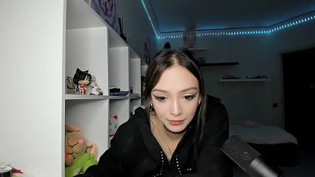 PurrYunaのライブXXXチャット
