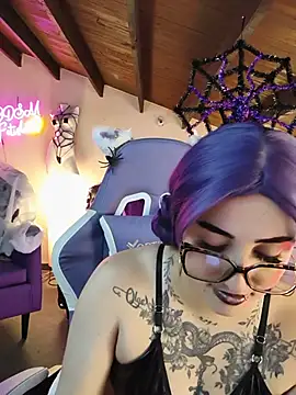 LilithDark666's Live XXX Chat