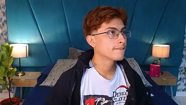 Aaron_Eze Chat XXX live
