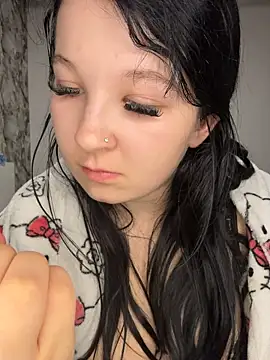 LittleChaosQueen's Live XXX Chat