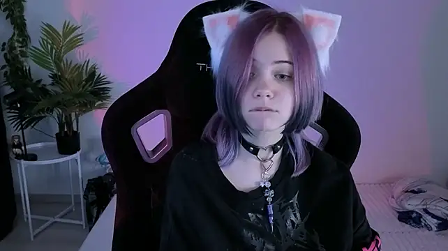 HikkacatのライブXXXチャット