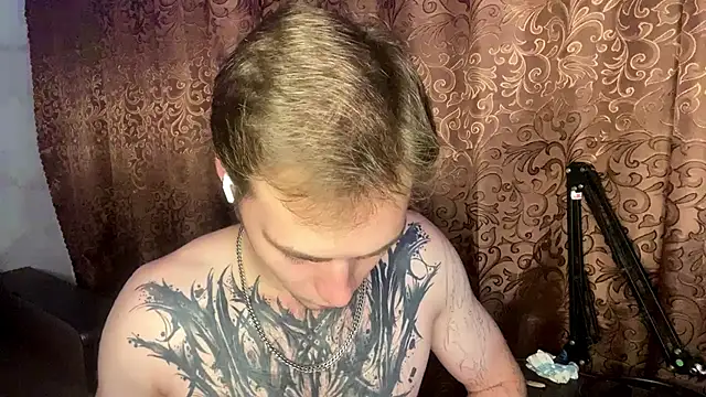 Chat XXX ao vivo de ErnestTarlet
