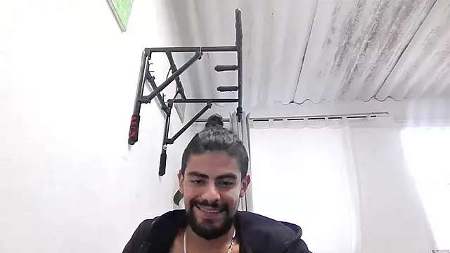 JBond007BBC élő XXX-chatje