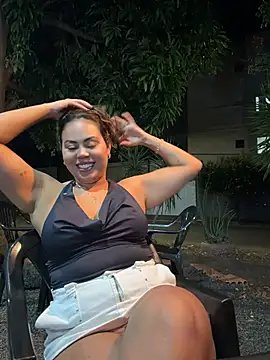 LariiHotWife Obrolan Langsung XXX