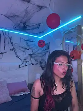 Chat +18 de SamathaMay ao vivo