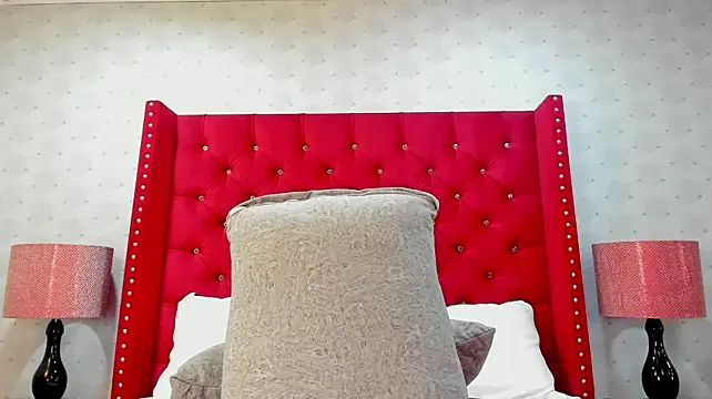 Chatroom XXX en direct de NickWild