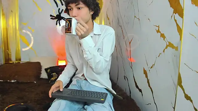 thanier_18's Webcam Show