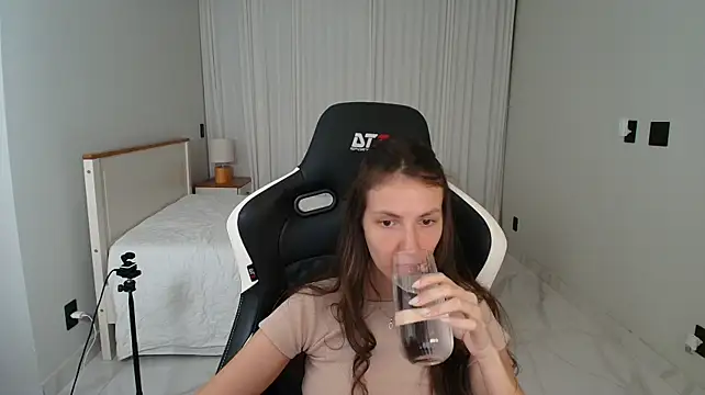 upssnowy's Live XXX Chat