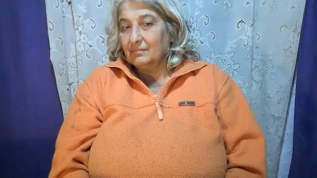 Chat XXX en directo de ExquisiteMature