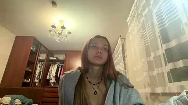 Chat +18 de Romy_Grei ao vivo