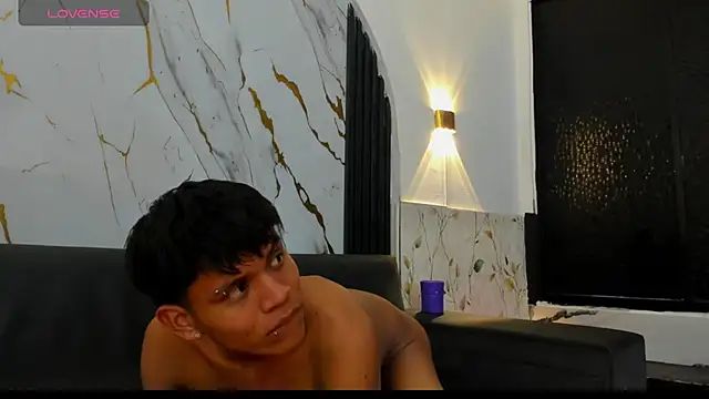 XXX chat uživo modela Nccouple_bless