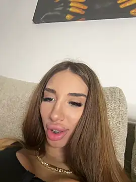 BlueEyes_BB লাইভ XXX চ্যাট