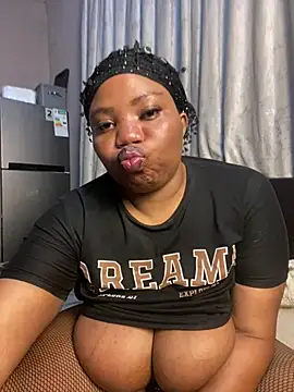 LadyBoobsie's Live XXX Chat