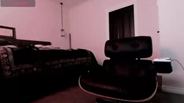 OFFICAL_DICKEDDOWNUNDER's Live XXX Chat