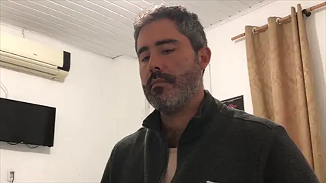 Czat XXX na żywo – victor_chat