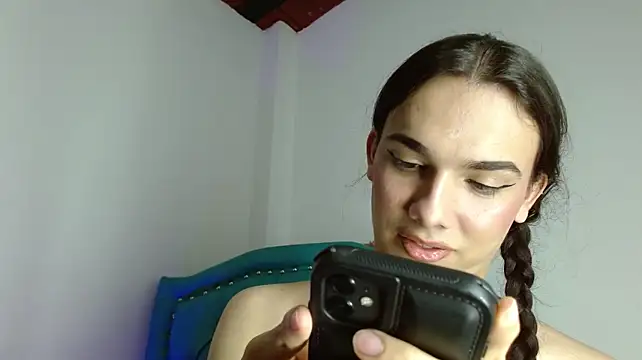 צ'אט XXX בשידור חי של Almazz_Hot