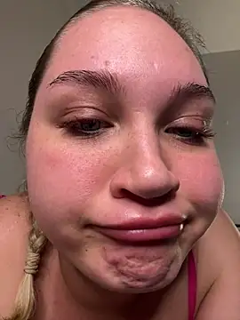 צ'אט XXX בשידור חי של Ashleyy_Diamond