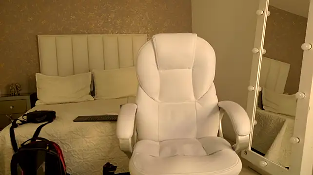 Chatroom XXX en direct de JordanMiller_