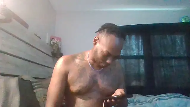zdaddymm élő XXX-chatje