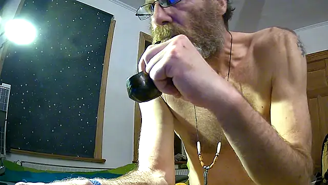 XXX chat uživo modela GingerBeardedLynx