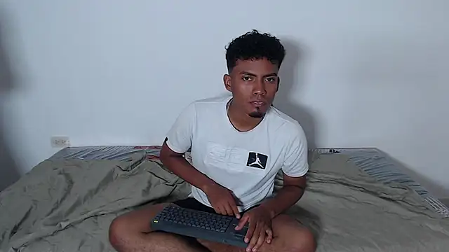 LatinDuosn Live XXX chat