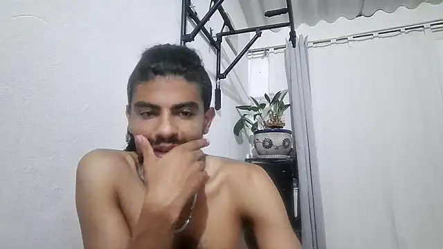 XXX chat uživo modela JBond007BBC