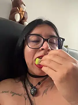 XXX chat uživo modela Devilsweet17