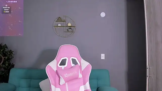 AnaisNin's Live XXX Chat