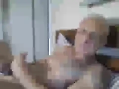 XXX chat uživo modela skinner75