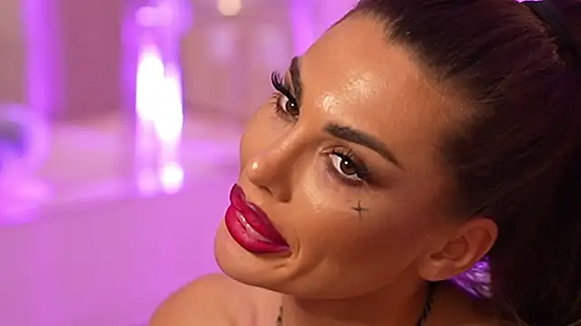 XXX chat uživo modela SiennaChantall
