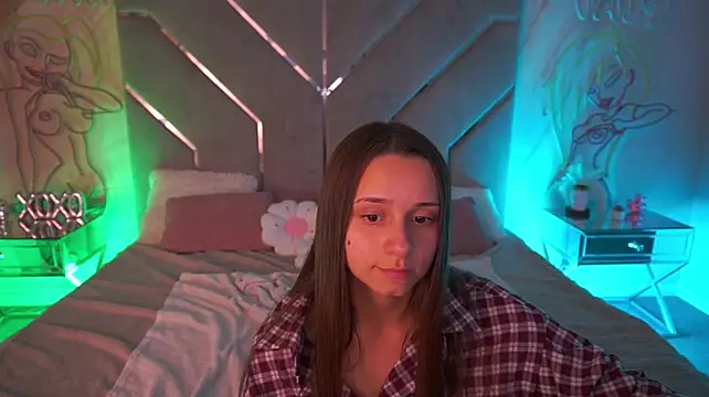 TinyNatalie Live XXX Chat