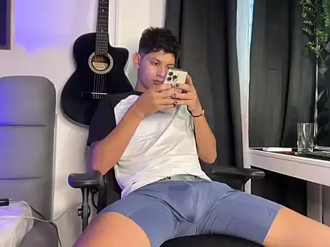 Soydaniel_naughty Chat XXX live