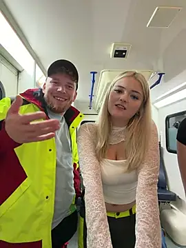 NickyGold_Official Adlı Modelin Canlı XXX Sohbeti