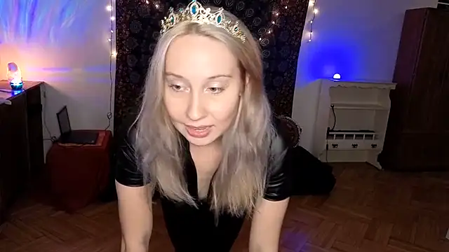 Enchantyy élő XXX-chatje