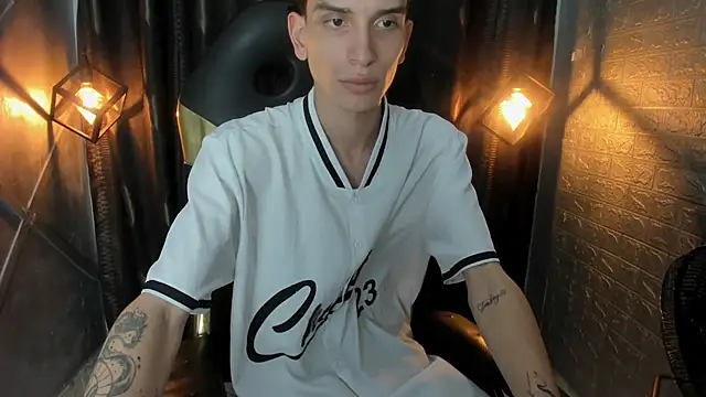 Онлайн чат XXX DAMIAN_22