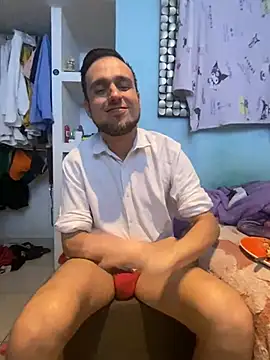 Alexitho25 Adlı Modelin Canlı XXX Sohbeti