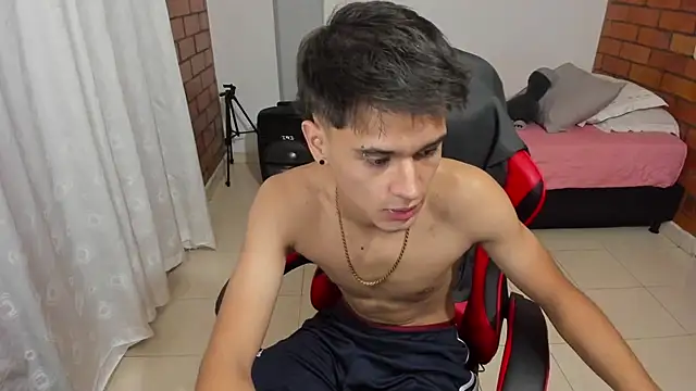 Aron_Boyy Шоу с уебкамера
