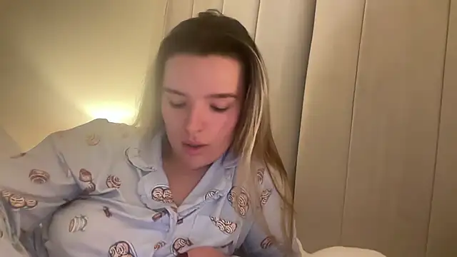 maisiesmithx Adlı Modelin Canlı XXX Sohbeti