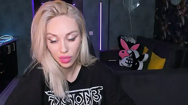 Blckmirrorr Live XXX-Chat