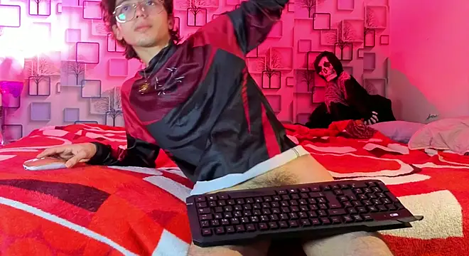 Twink_Sebas7のライブXXXチャット