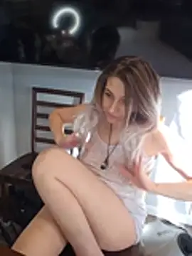 ScarletsWeb élő XXX-chatje