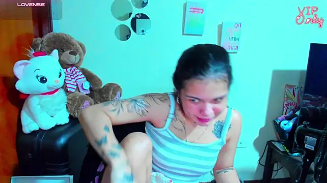 angelina_77's Live XXX Chat