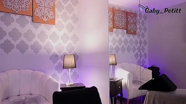 GabyPetit Chat XXX in diretta