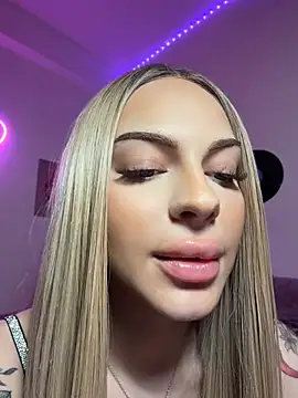 DollyRuby Chat XXX live