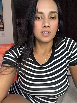 Chat +18 de LunaHeat ao vivo