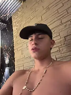 Lander_Cruz Live XXX-chat