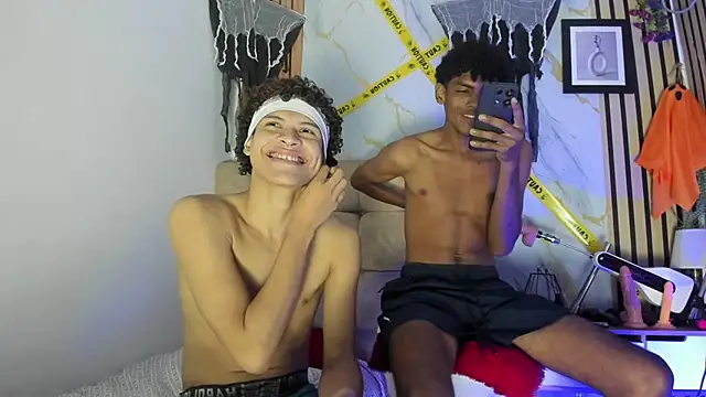 צ'אט XXX בשידור חי של Hot_Boys_Gay