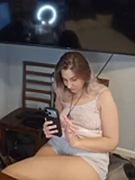 ScarletsWeb Adlı Modelin Canlı XXX Sohbeti